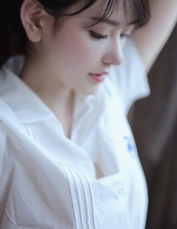 曼谷外围女大学生